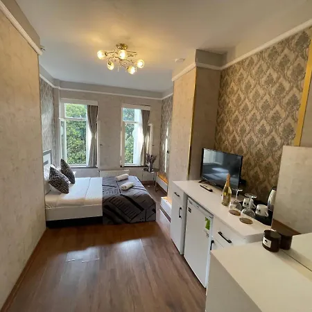 アパートホテル Es Moda 3*