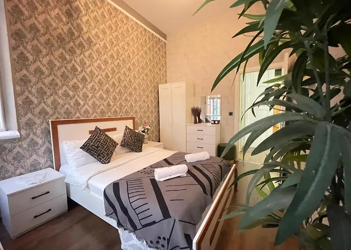 Aparthotel Es Moda 3*